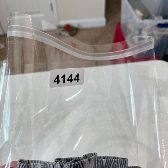 Nike Leggings Womens M Chevron Legend Dri-fit Workout Gym Yoga Running Lounge - Picture 11 of 11